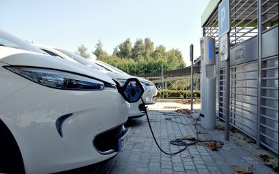 Voitures électriques: avantages et contraintes d’installer une borne de recharge à domicile